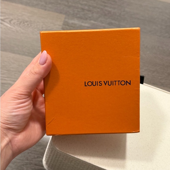 Belt - Picture 9 of 11